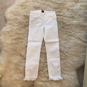 White skinny jeans